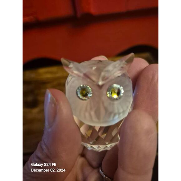 Swarovski Crystal Owl Green Crystal Encrusted Eyes + Display Mirror Giftable EUC - Picture 2 of 7